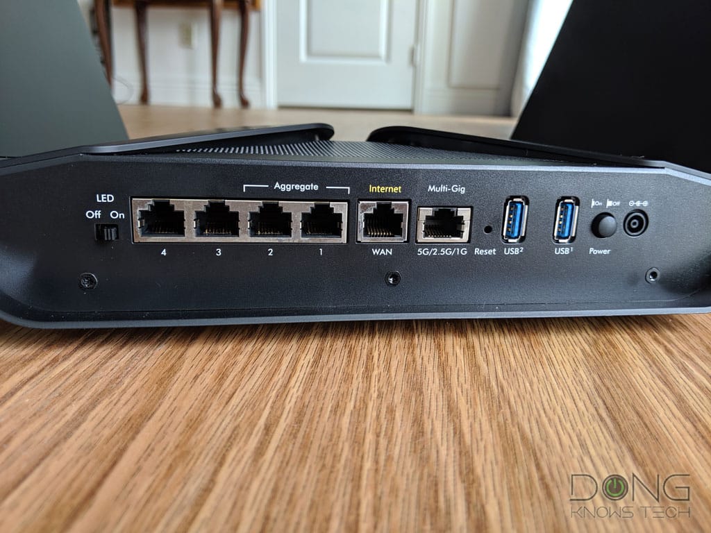 Netgear RAX120 Ports