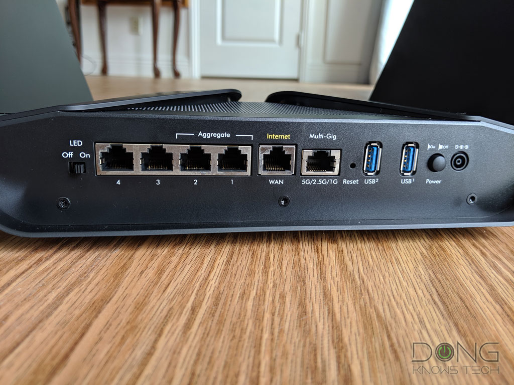 Netgear RAX120 Port