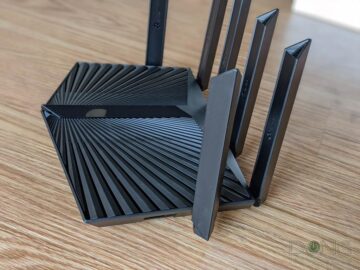 TP-Link Archers AX3200 Side