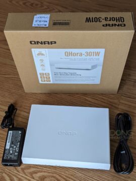 QNAP QHora-301W WiFi 6 Router