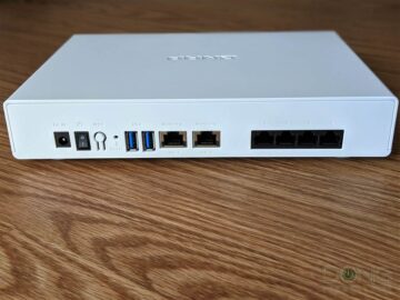 QNAP QHora 301W Wi-Fi 6 Router 4