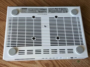 QNAP QHora 301W Wi-Fi 6 Router 7
