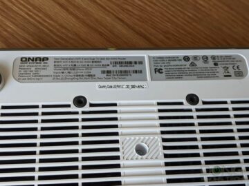 QNAP QHora 301W Wi-Fi 6 Router 8