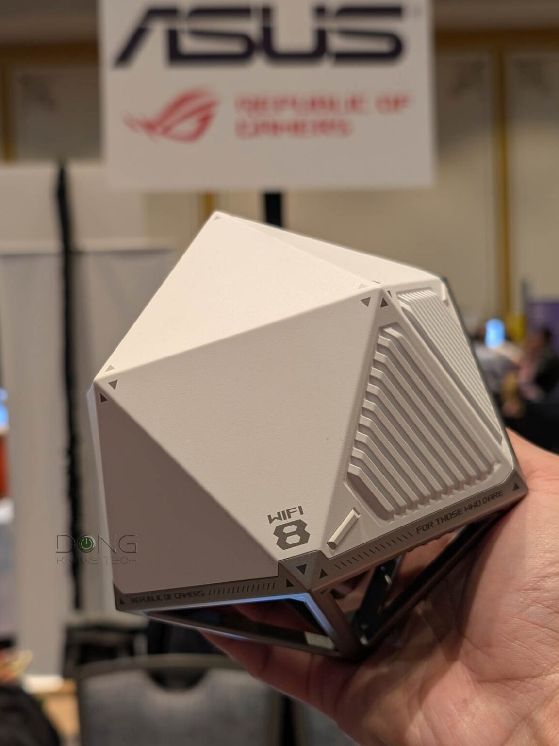 ASUS ROG NeoCore: A Cool Wi-Fi 8 Concept Router | Dong Knows Tech