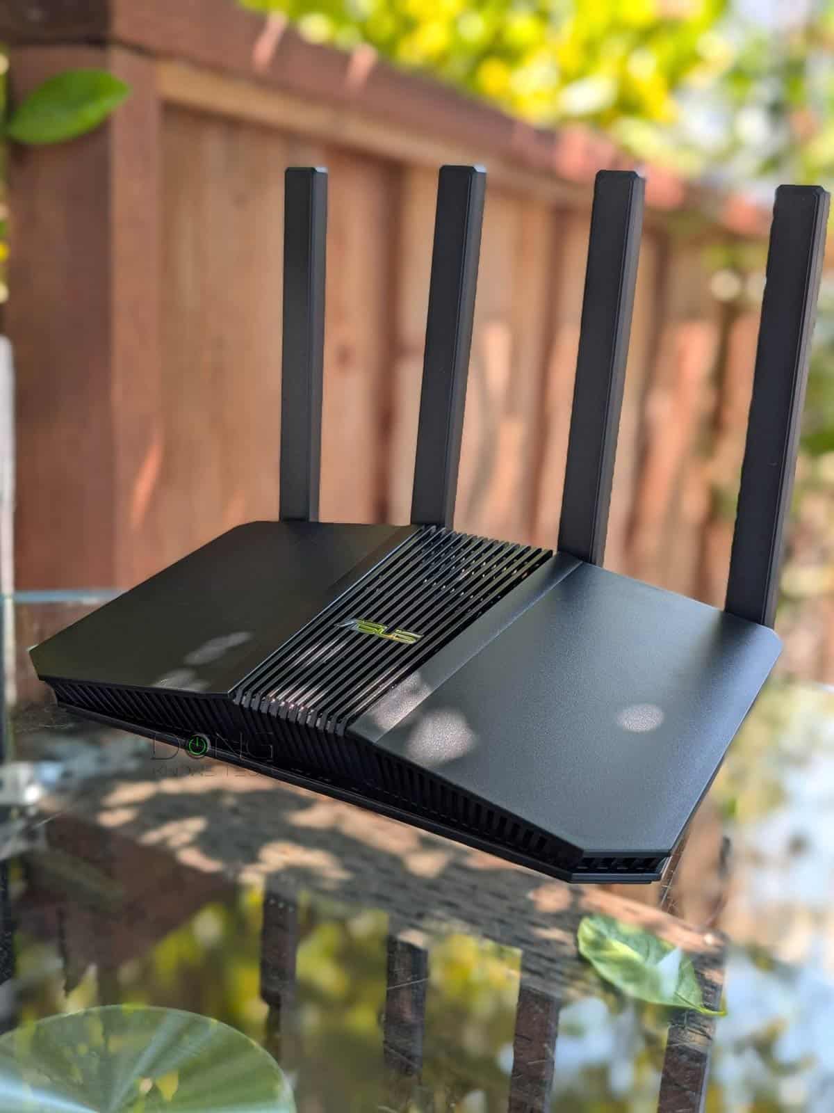 ASUS RT-BE58U Review (vs. NETGEAR Nighthawk S100): Wi-Fi 7 for Those with Modest Bandwidth Needs 5 ASUS RT BE58U Front Side