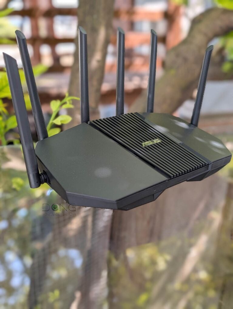 ASUS RT-BE90U front angle