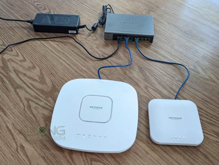 NETGEAR MS108UP 8 port Multi-Gigabit 2.5G Ultra60 PoE Ethernet Plus Switch with 2 APs