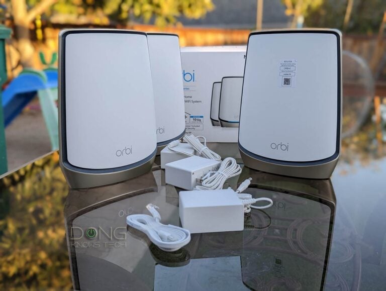 NETGEAR Orbi RBK860 Series includes three units