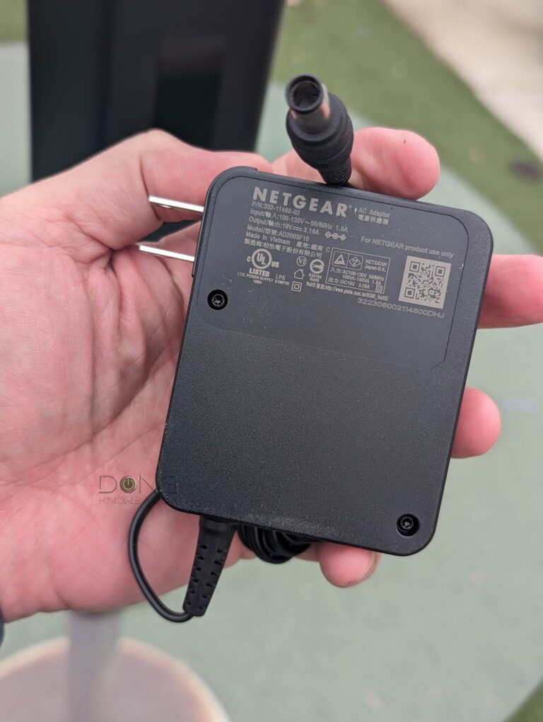Netgear R7000p Router Capacitor Nighthawk RS700S Wi-Fi 7 Router Review: NETGEAR's Best | Dong Knows Tech