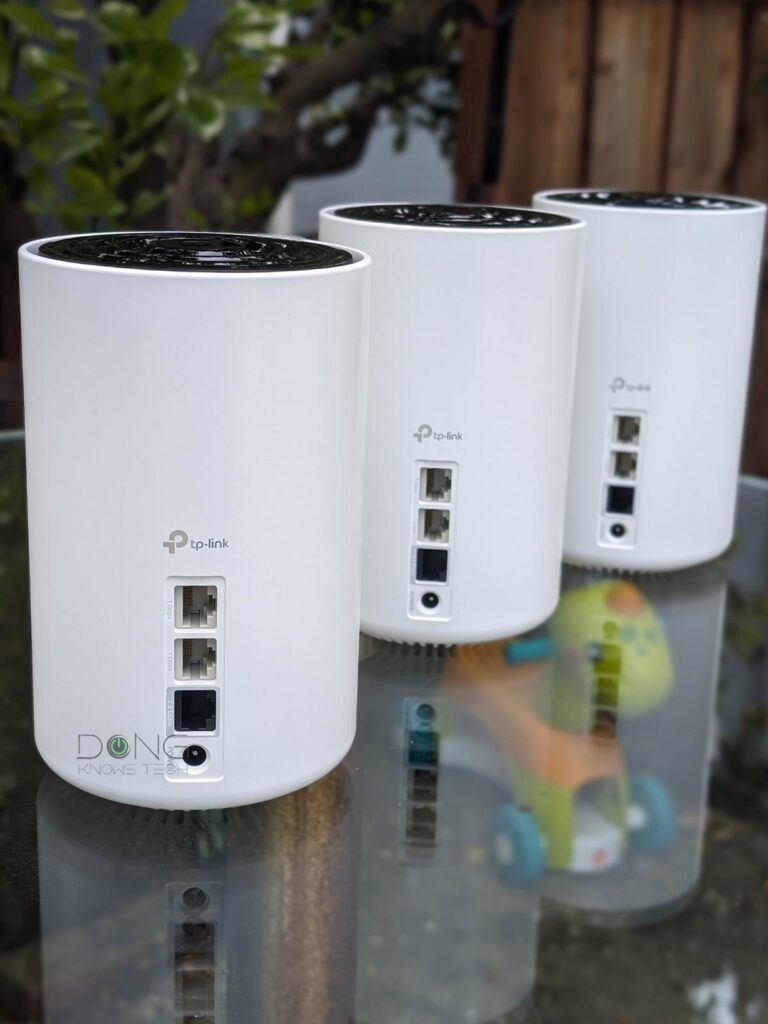 TP-Link Deco XE70 Pro 3 pack port side