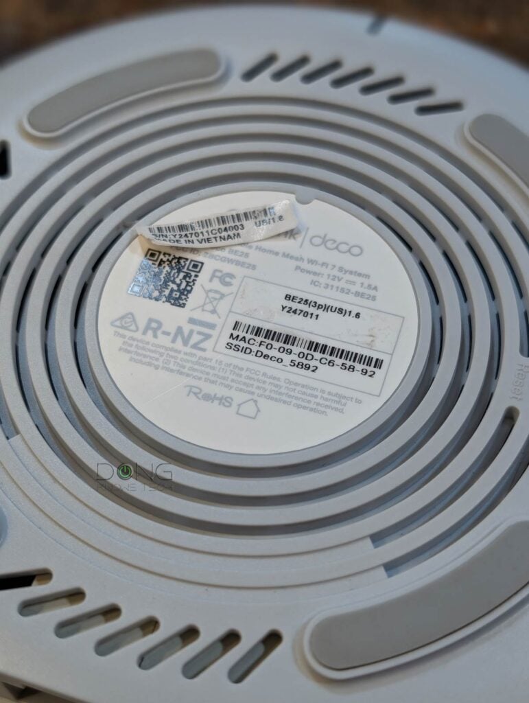 TP Link Made in Vietnam adhesive label removed Deco BD25