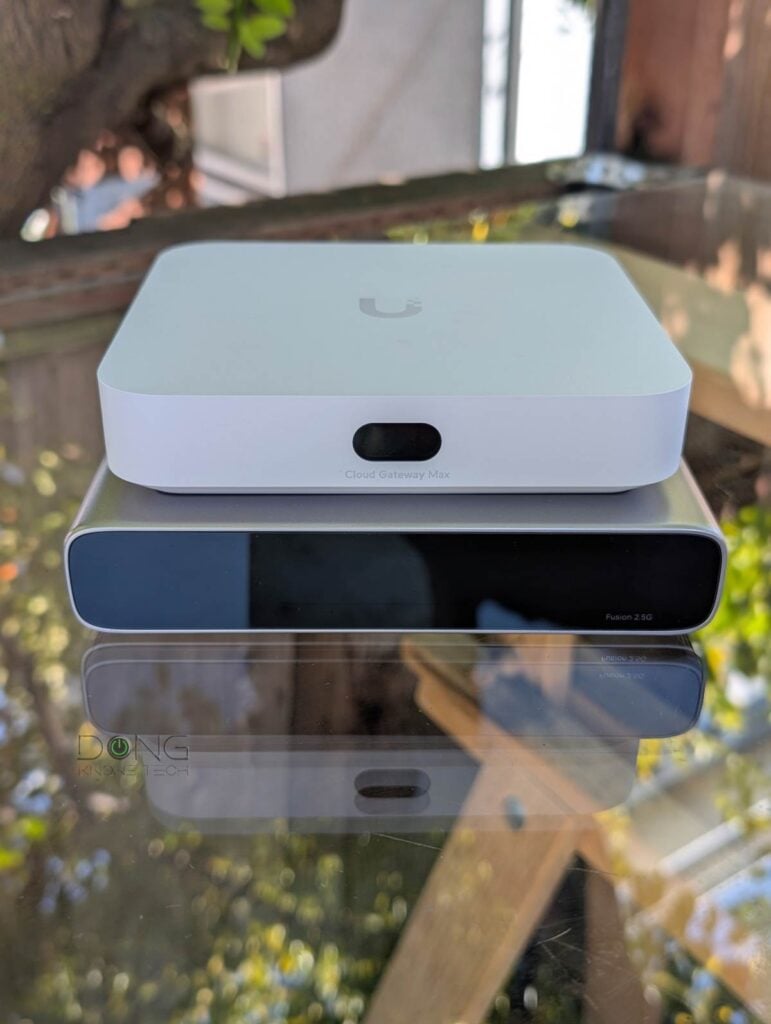 TP-Link Omada Fusion 2.5G Gateway vs. Ubiquiti UCG-Max, both are compact advanced non-Wi-Fi routers