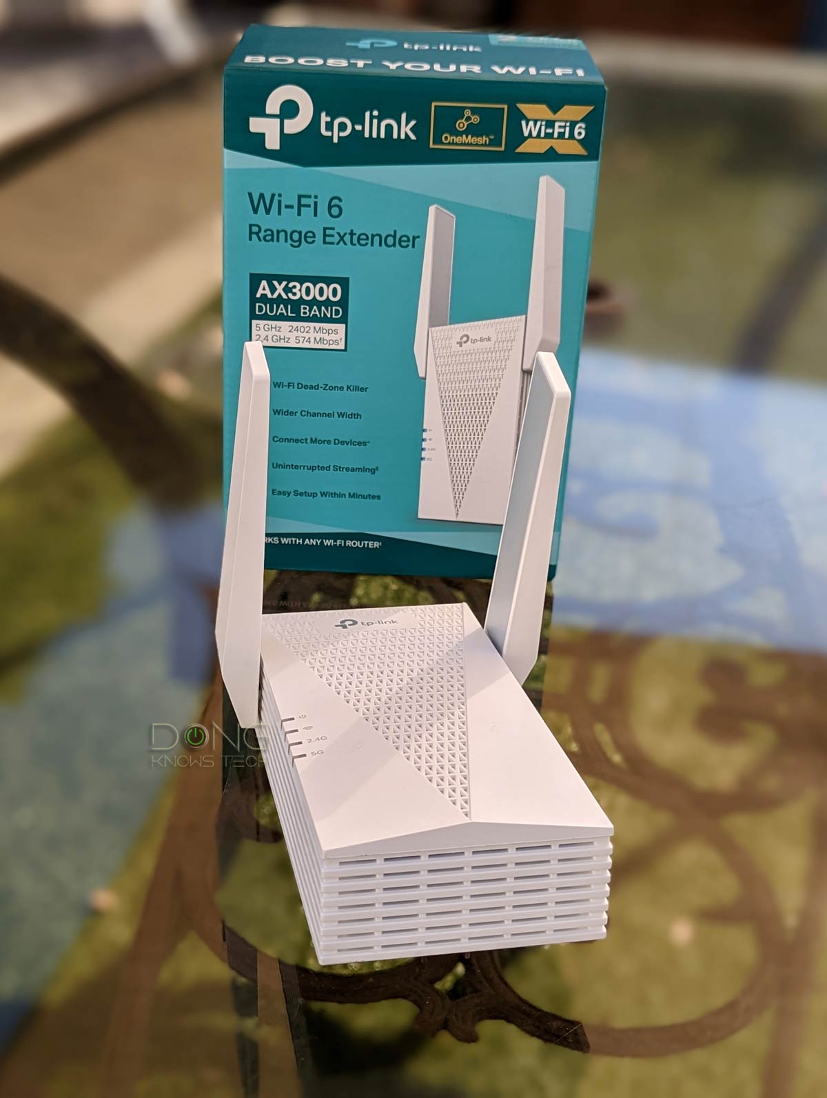 TP-Link RE715X Wi-Fi 6 Range Extender with antennas opened