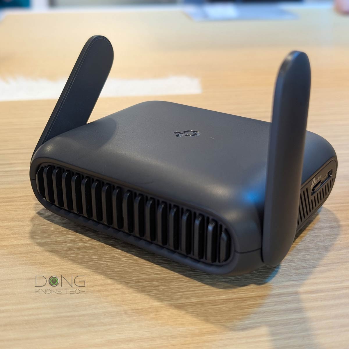 TP-Link Roam 7 Travel Router (TL-WR3602BE): Real Wi-Fi 7 On-the-Go 4 TP-Link TL WR3602BE Roam 7 BE3600 Wi-Fi 7 Portable Travel Router front