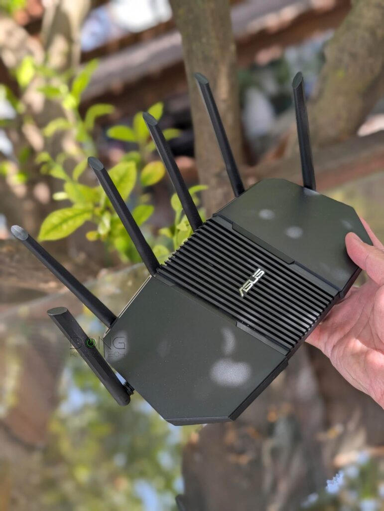 The ASUS RT-BE90U is a relatively large tri band Wi-Fi 7 router