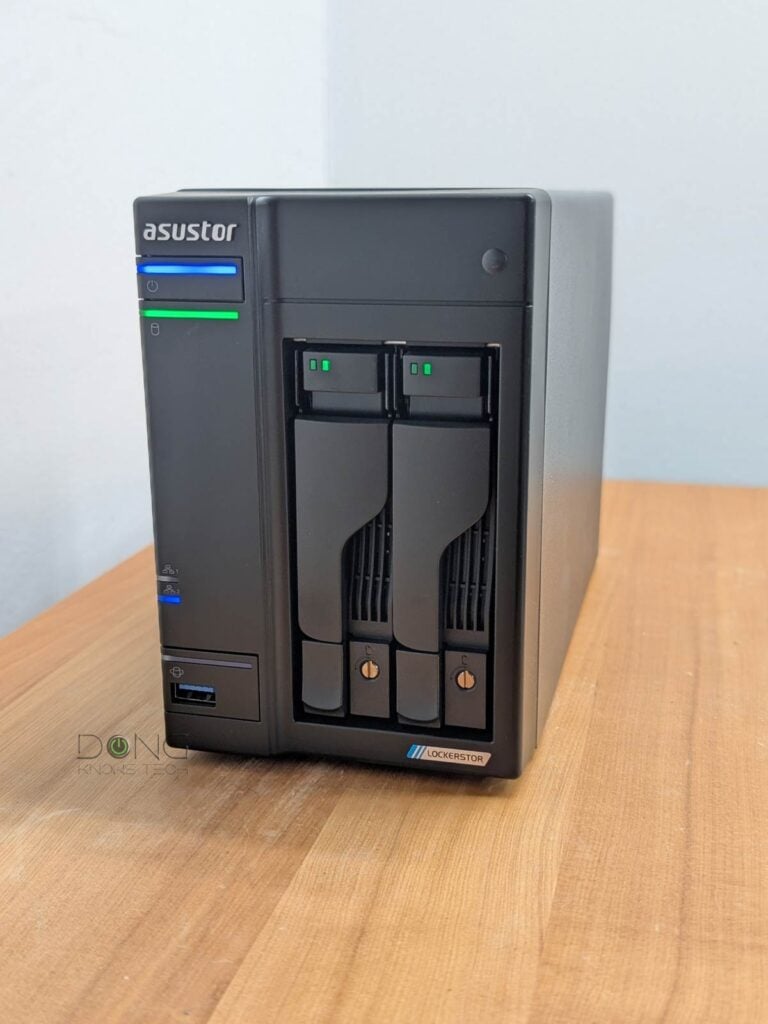 The ASUSTOR AS6702T V2 in action