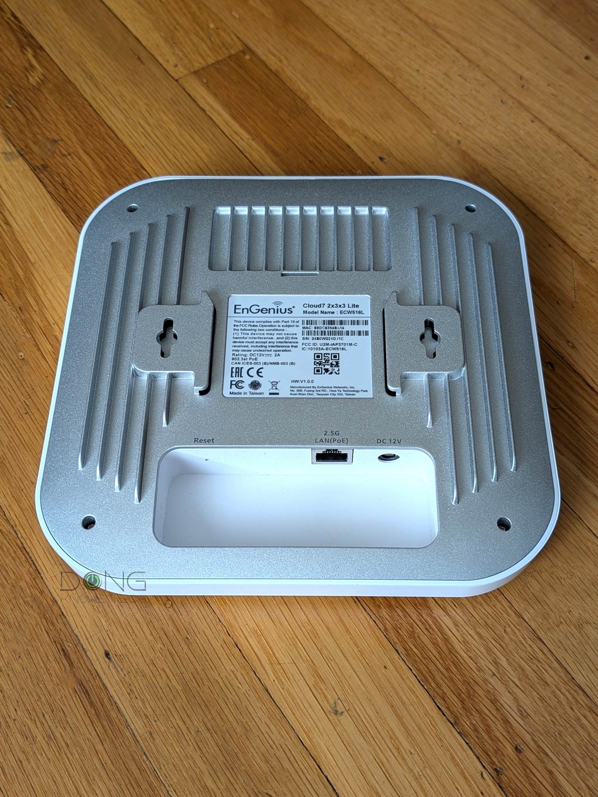 EnGenius ECW516L Wi-Fi 7 Access Point Review (vs. ECW526): A More Sensible Alternative 3 The EnGenius ECW516L underside