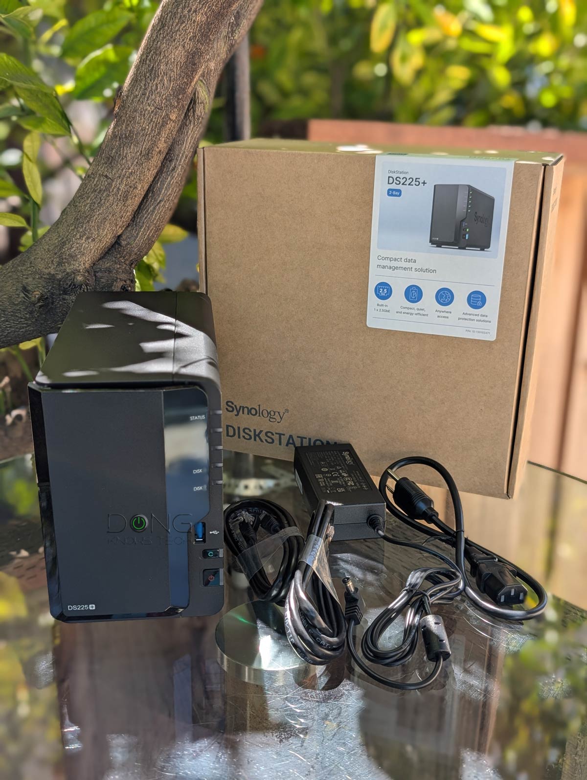 The Synology DS225+ NAS Server comes with two network cables and a power adapter