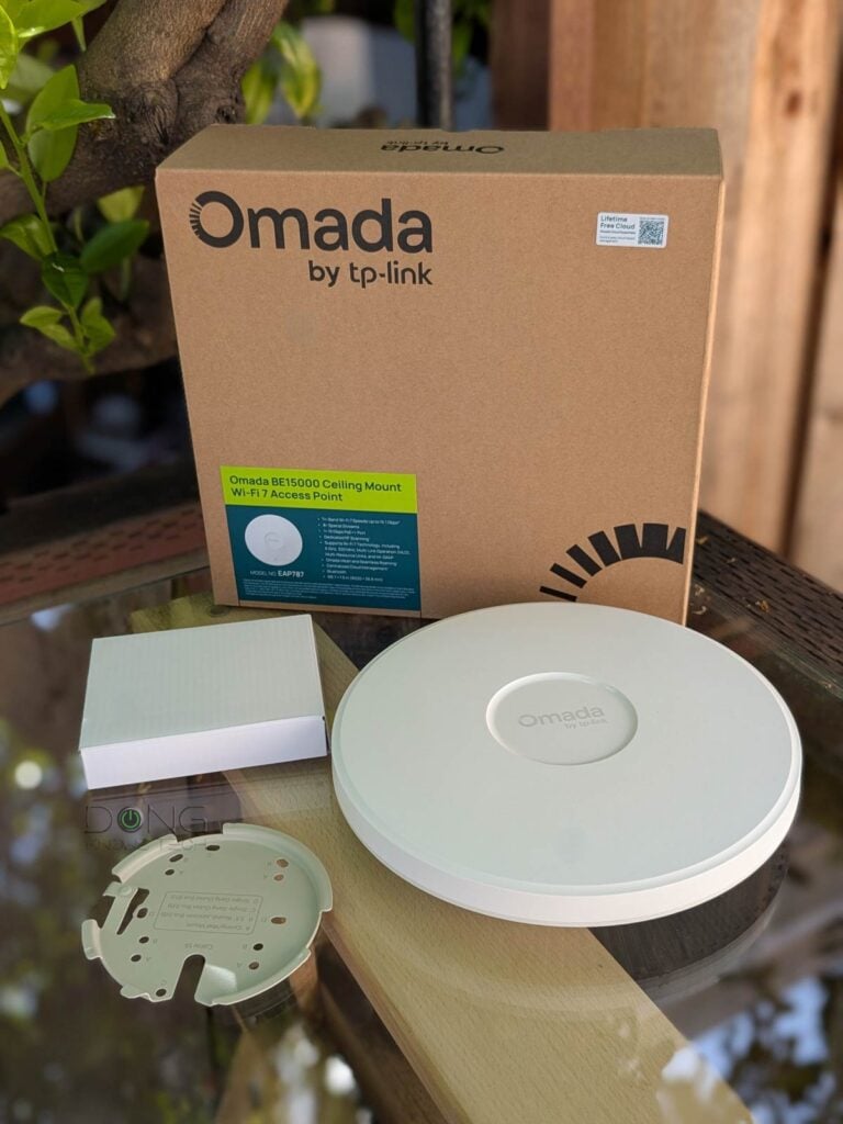 The TP-Link Omada EAP787 BE15000 Ceiling Mount Tri Band Wi-Fi 7 Access Point