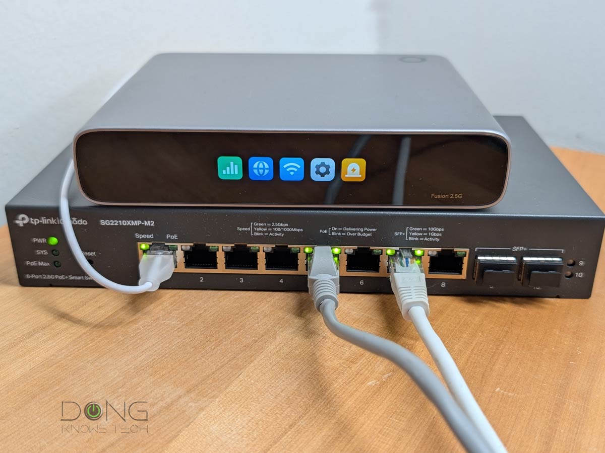 The TP-Link Omada Fusion 2.5G Gateway in action on top of the Omada SG2210XMP-M2 switch