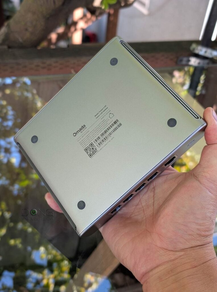 The TP-Link Omada Fusion 2.5G Gateway is super compact for an advanced gateway. Here's its underside.