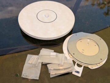 Ubiquiti U7 Pro XGS Review (vs. U7 Pro Max): An Excellent Fanless UniFi Wi-Fi 7 Access Point 14 The U7 Pro XGS