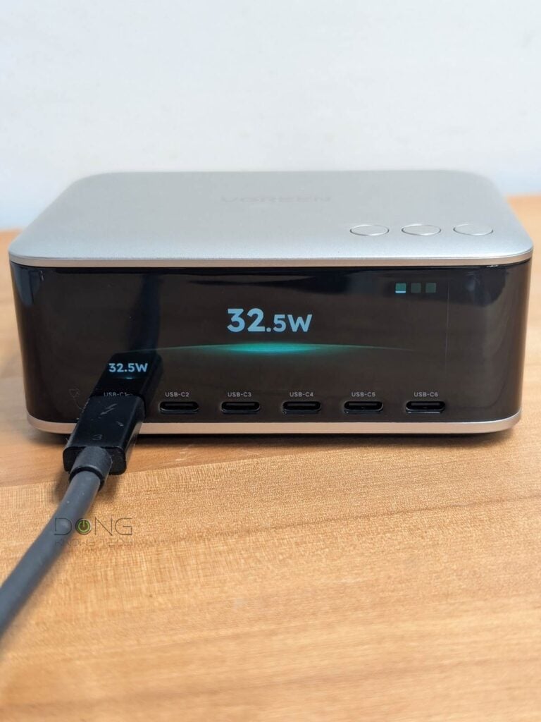 The UGREEN Nexode Pro 300W Desktop Charger in action