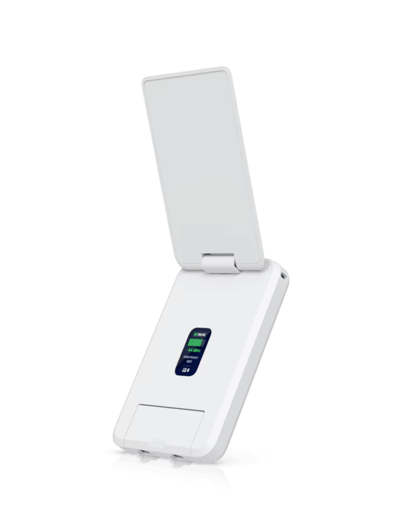 The UniFi Travel Router Long-Range (UTR-LR)