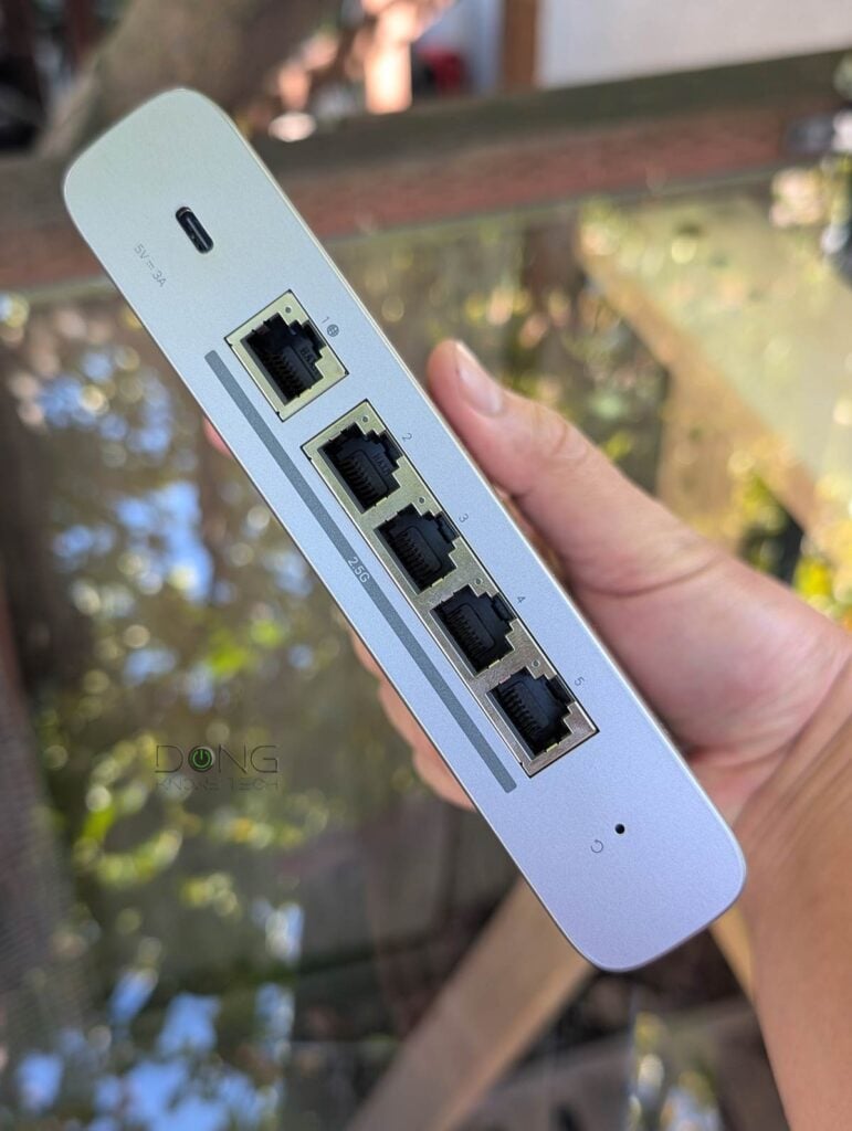 The network ports of the Fusion 2.5G Gateway