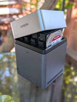 UGREEN NASync DH4300 Plus Review (vs. Synology DS925+): An Affordable and Effective Mainstream 4-Bay NAS Server