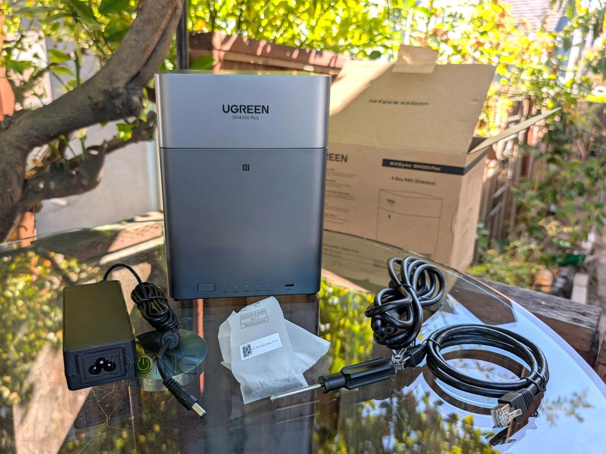 【新品未使用】UGREEN NASync DH4300 Plus Amazon.com: UGREEN NASync DH4300 Plus 4-Bay Desktop NAS