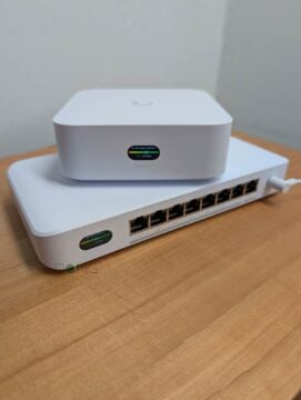 Ubiquiti UX7 and UDB Switch, shown here with 5GHz and 6GHz uplinks, will be among UniFi devices to get STR MLO