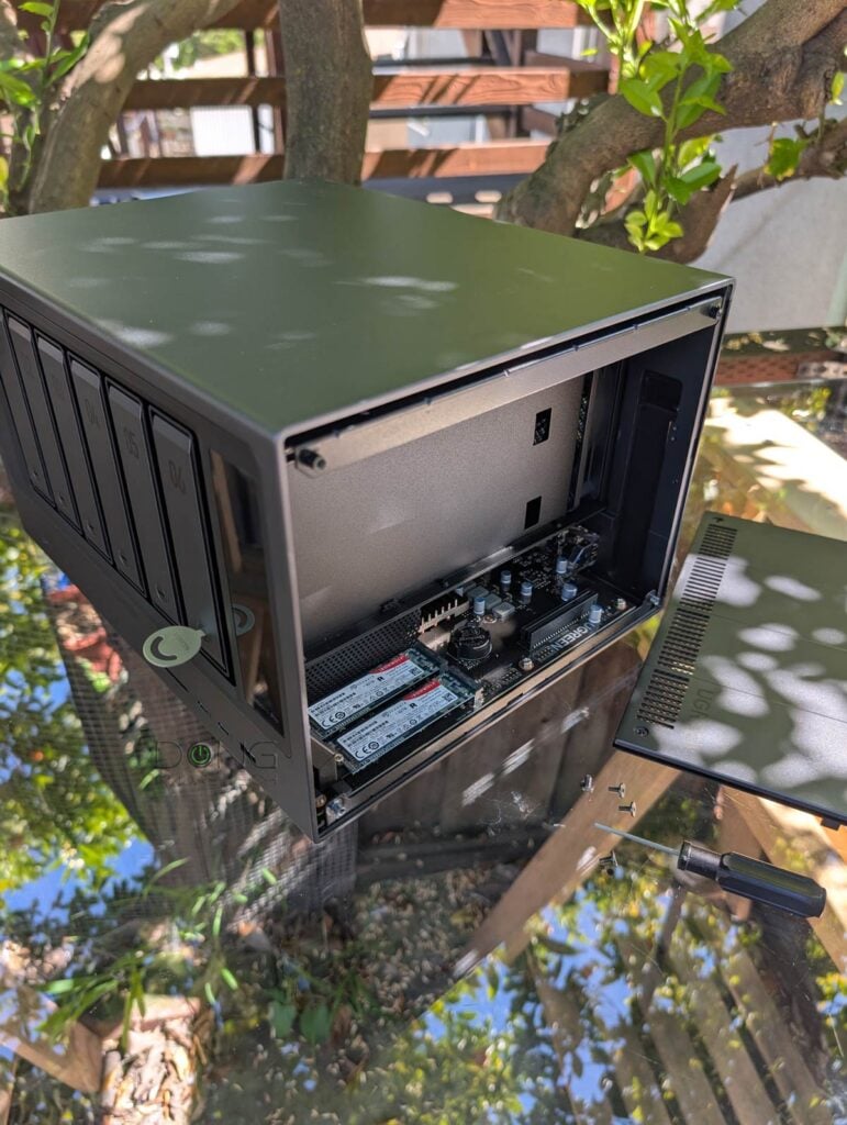 Upon opening up the right side cover, you'll find the UGREEN NASync iDX6011 Pro's M.2 slots to host two NVMe SSDs (not included) for storage or cache